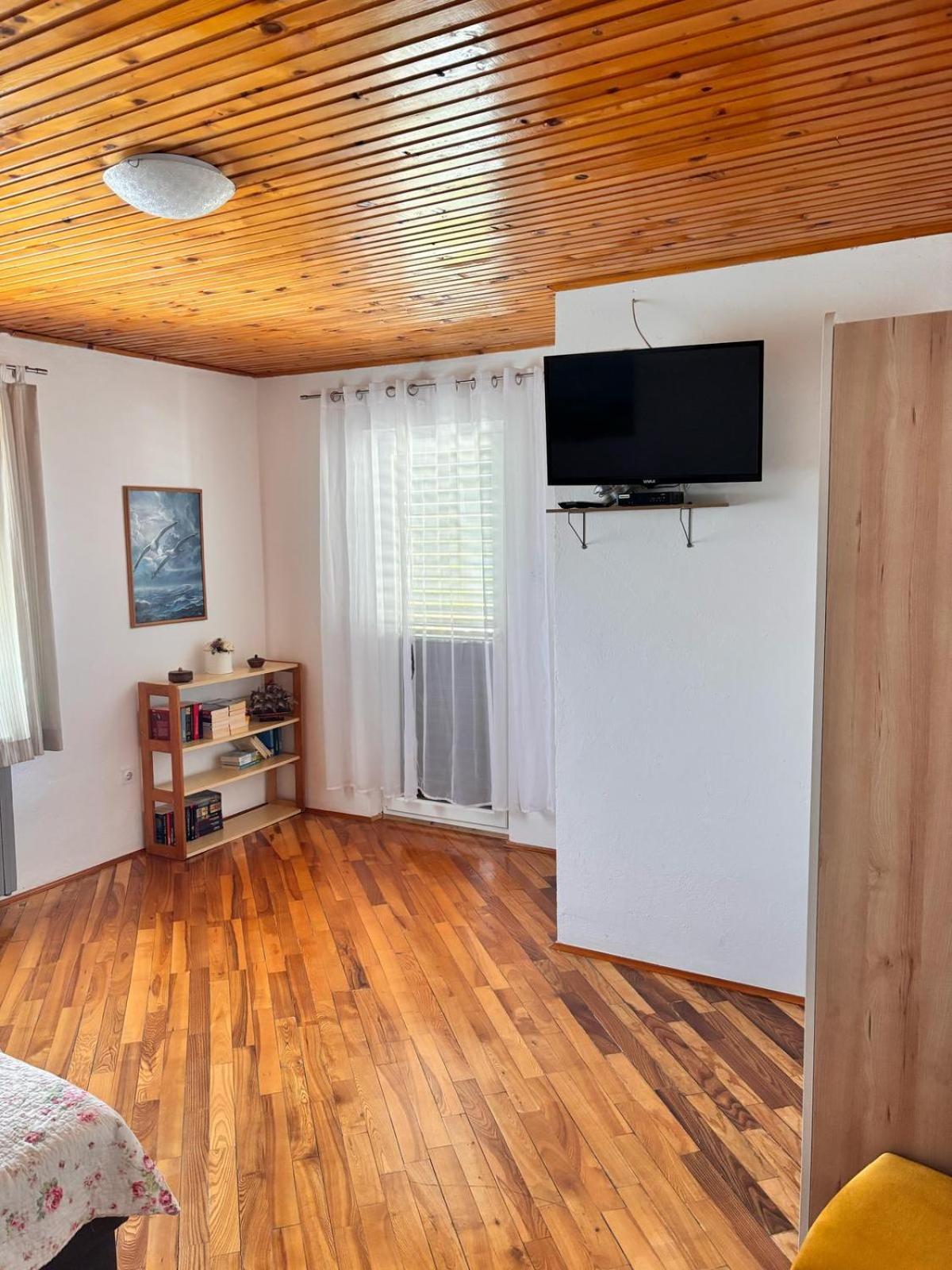 Ruza I Natalija Apartman Karlobag Szoba fotó