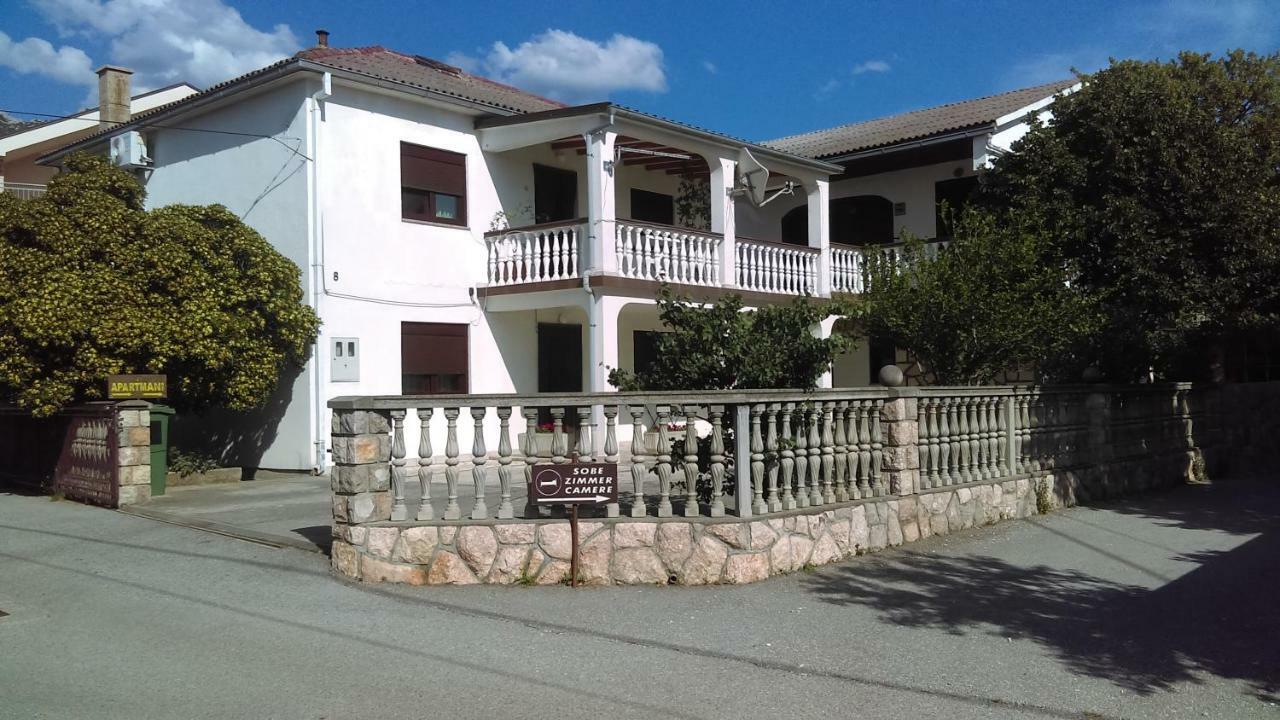 Ruza I Natalija Apartman Karlobag Kültér fotó