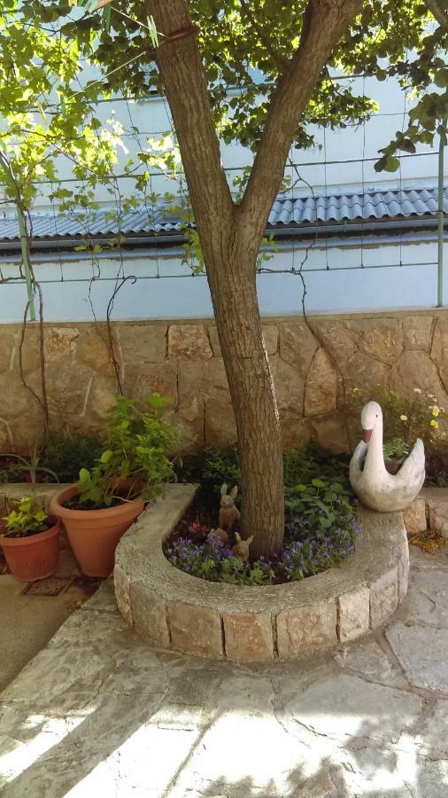 Ruza I Natalija Apartman Karlobag Kültér fotó