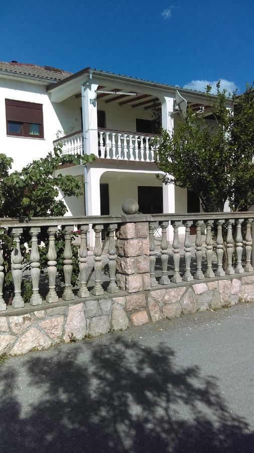 Ruza I Natalija Apartman Karlobag Kültér fotó